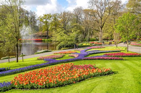 keukenhof from hague.